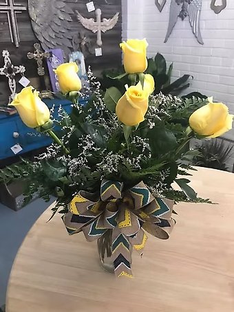 6 Yellow Roses